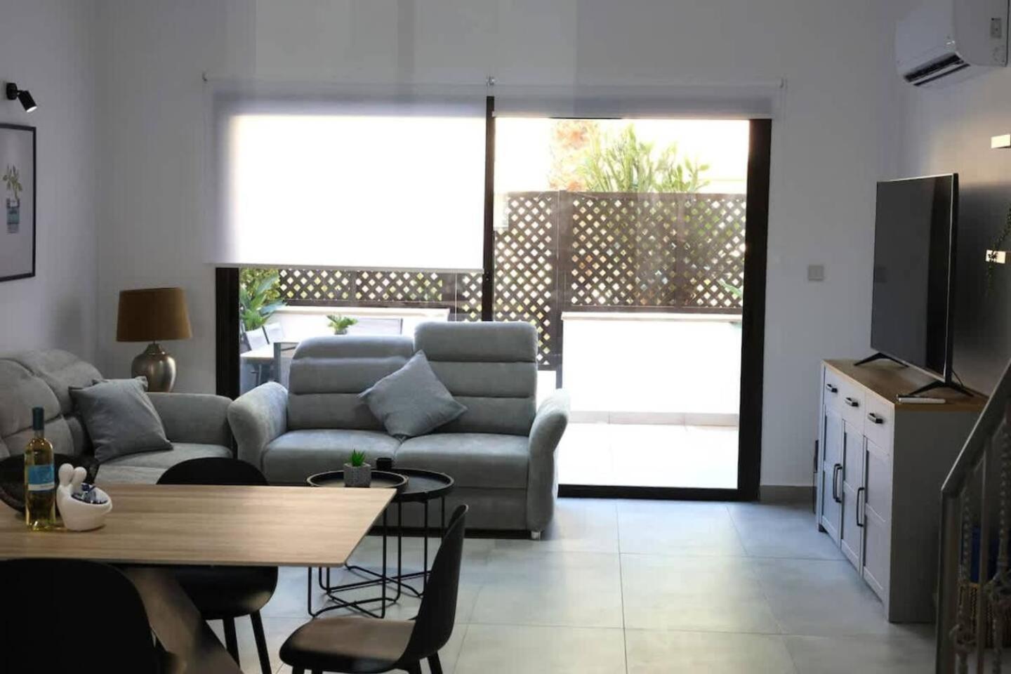 Queens Gardens Paradise Vip, Pool, Mall, Sea بافوس المظهر الخارجي الصورة